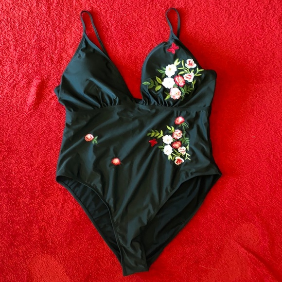 Shein Swimsuit, 4X, Black/Pink 🏊♀️ - Picture 1 of 6